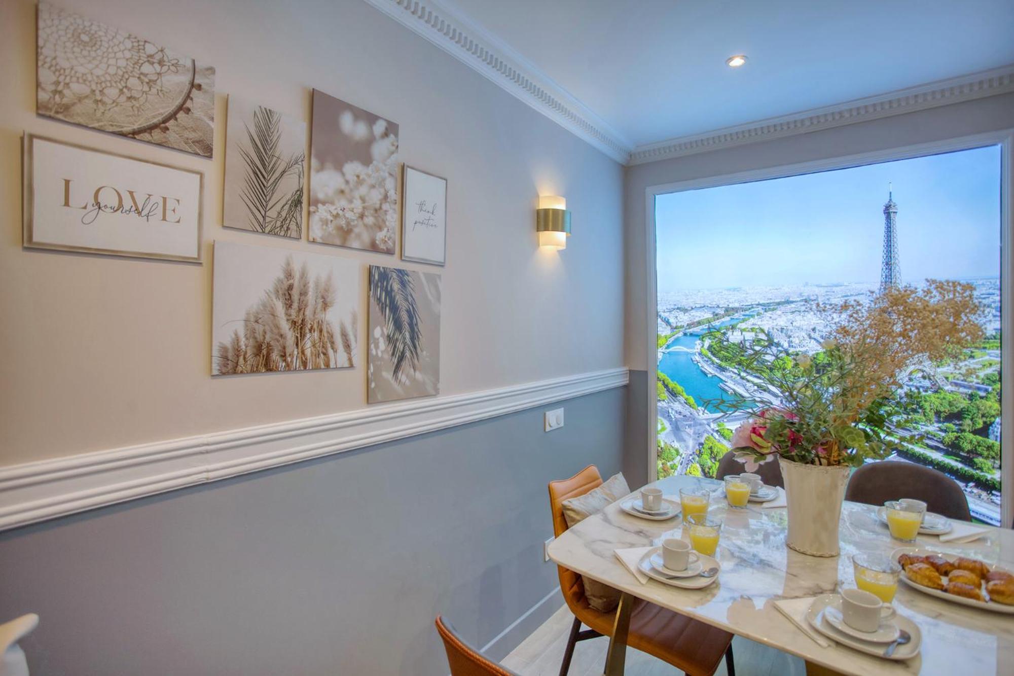 Elegant Triplex In Paris - Ideal For 10 - Aircon Exterior photo